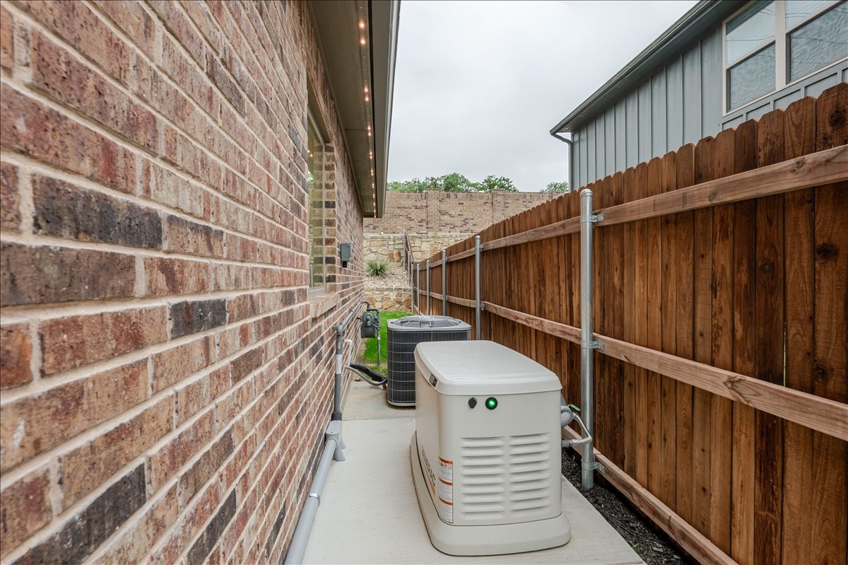1317 Thistle Hill Trail Weatherford TX 76087