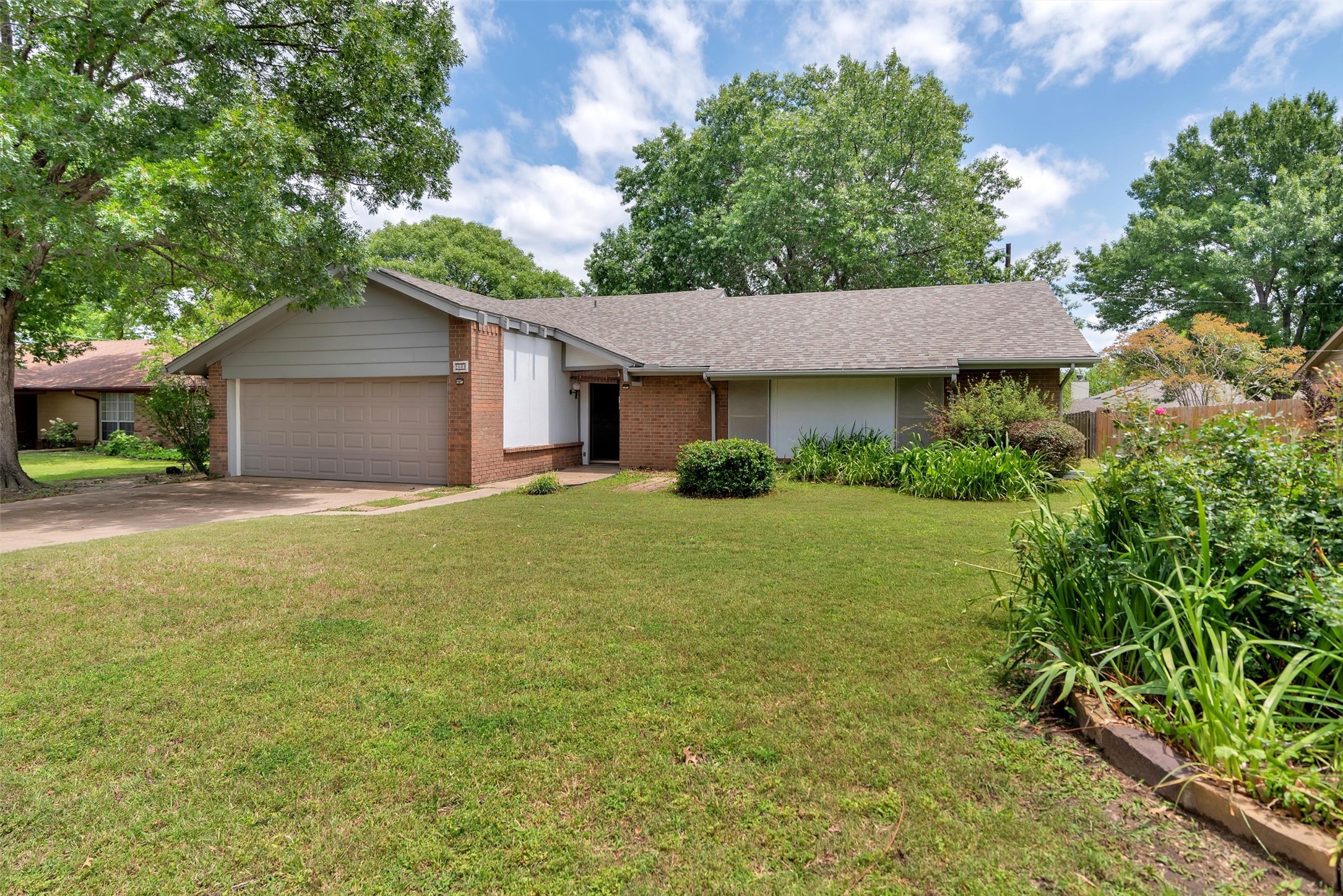 2009 Oak Creek Drive Sherman TX 75092