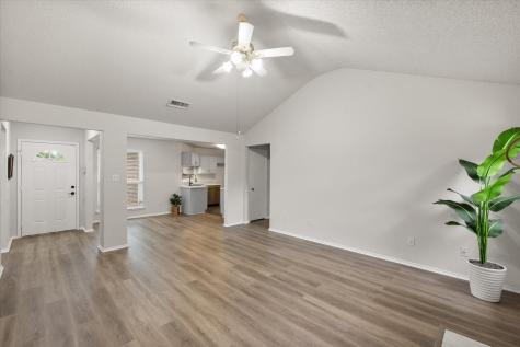 653 Ozark Avenue Burleson TX 76028