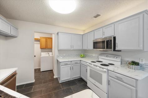 653 Ozark Avenue Burleson TX 76028