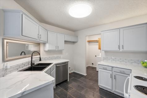 653 Ozark Avenue Burleson TX 76028