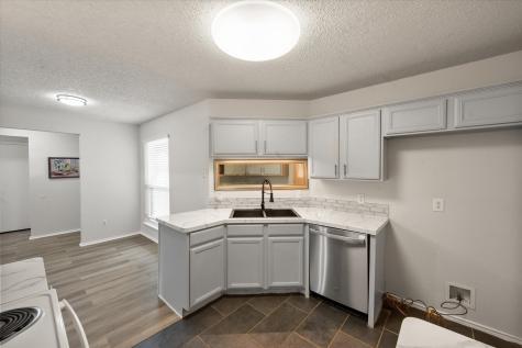 653 Ozark Avenue Burleson TX 76028