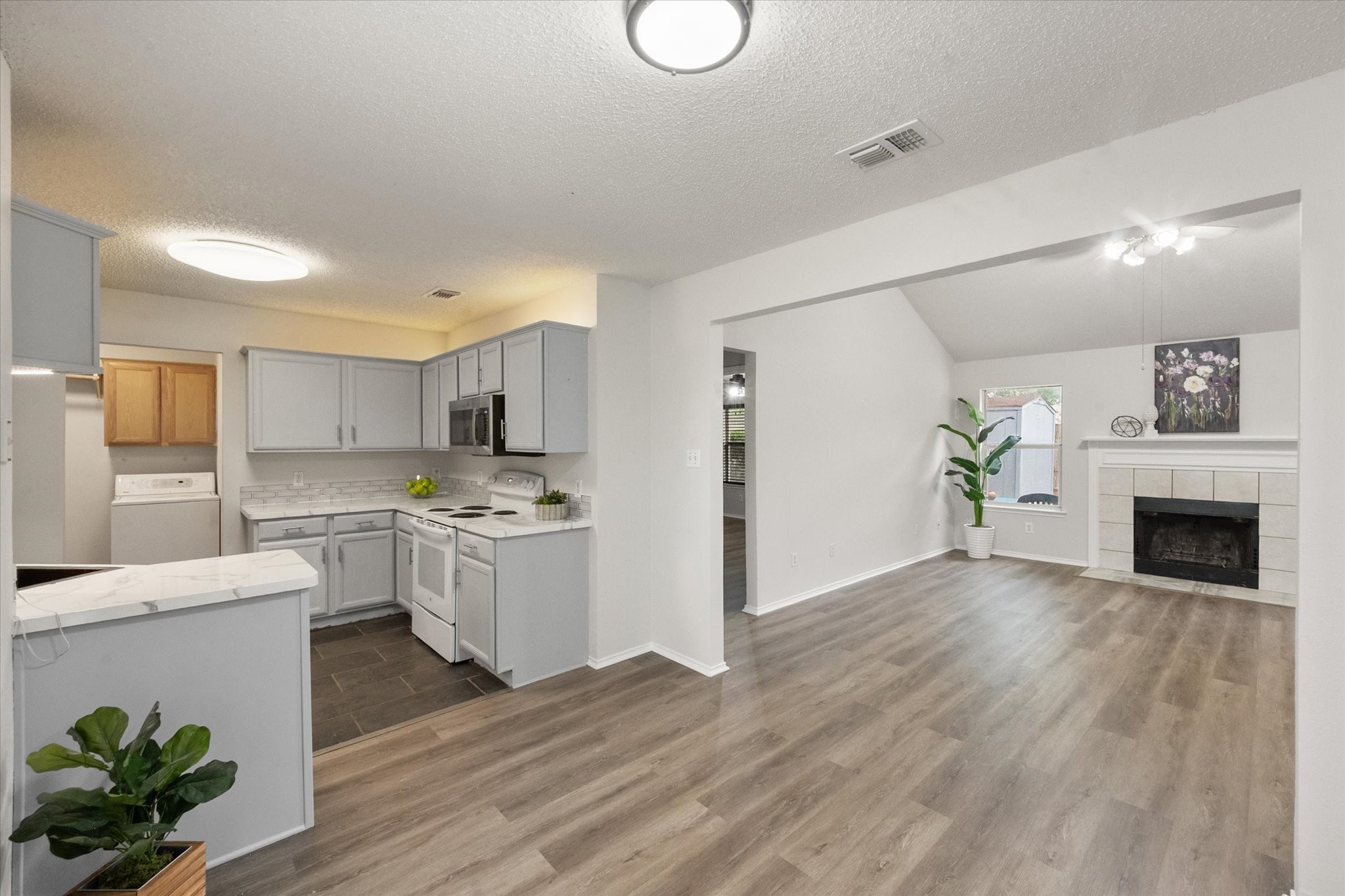 653 Ozark Avenue Burleson TX 76028