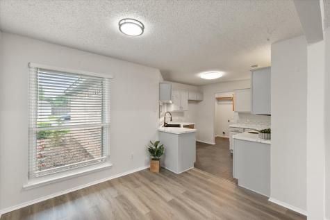 653 Ozark Avenue Burleson TX 76028
