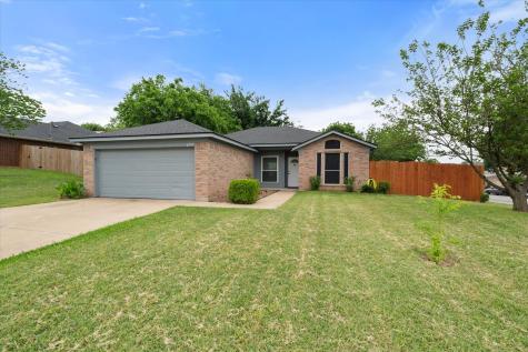 653 Ozark Avenue Burleson TX 76028