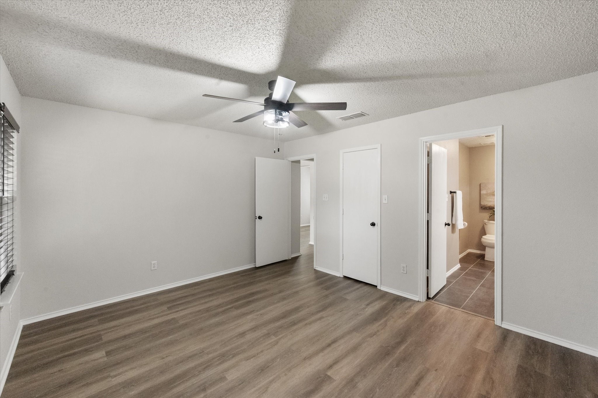 653 Ozark Avenue Burleson TX 76028