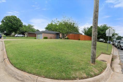 653 Ozark Avenue Burleson TX 76028