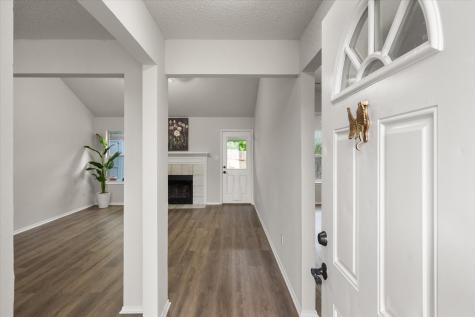 653 Ozark Avenue Burleson TX 76028