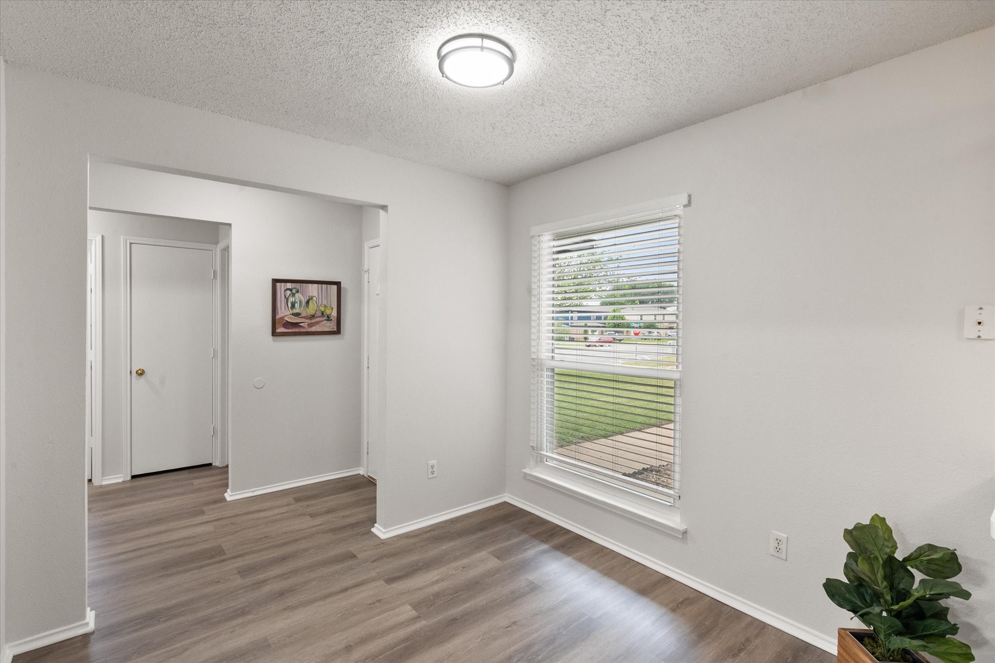 653 Ozark Avenue Burleson TX 76028