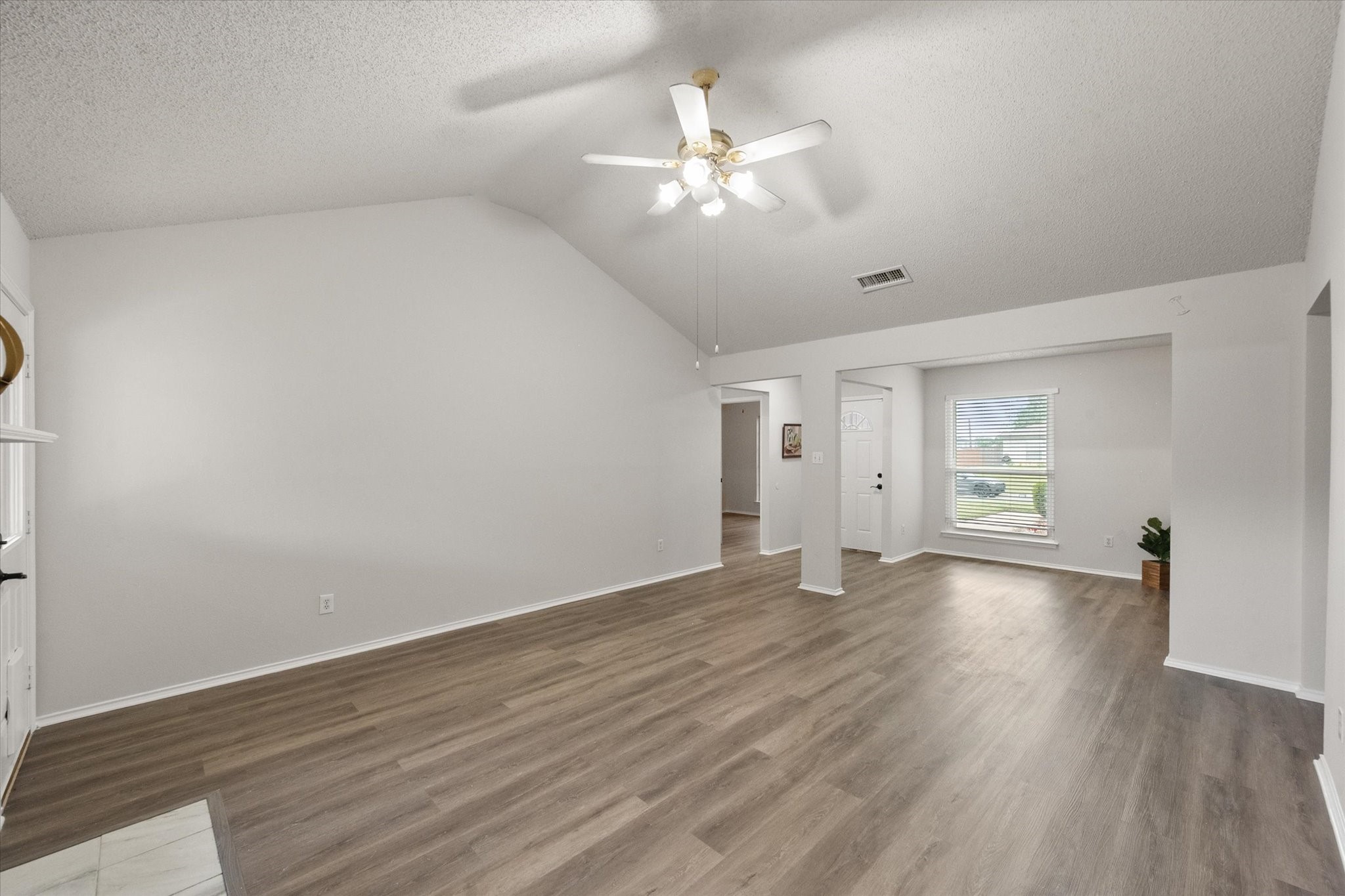 653 Ozark Avenue Burleson TX 76028