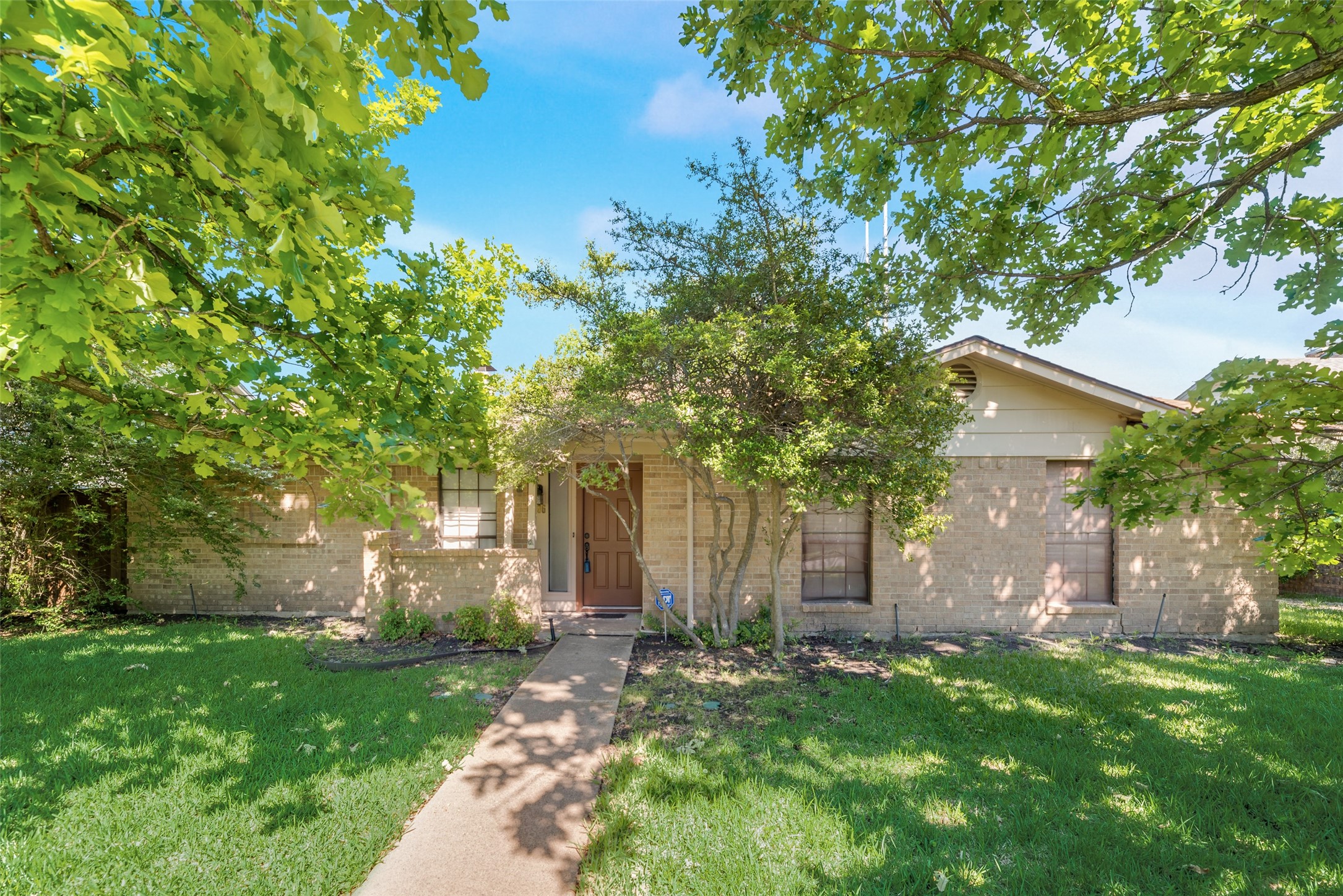 1106 Harness Lane Richardson TX 75081