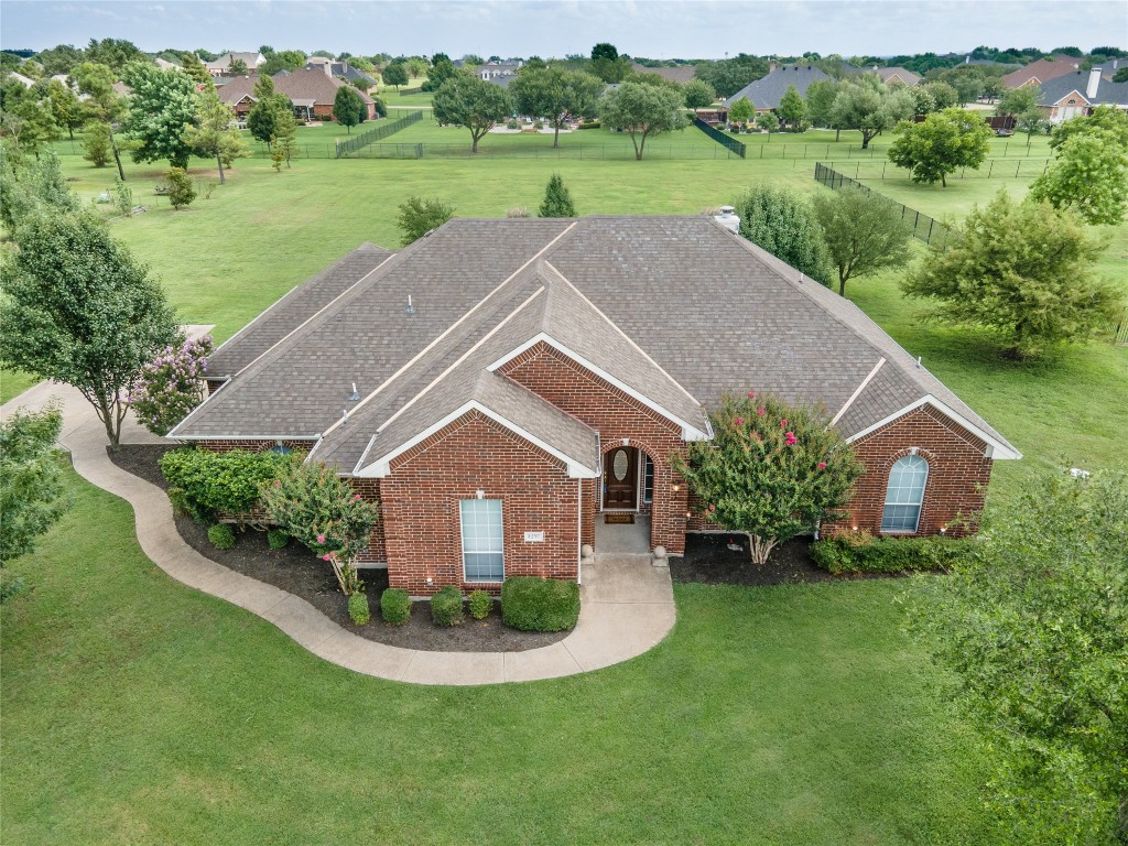 1297 W Remington Park Drive Terrell TX 75160