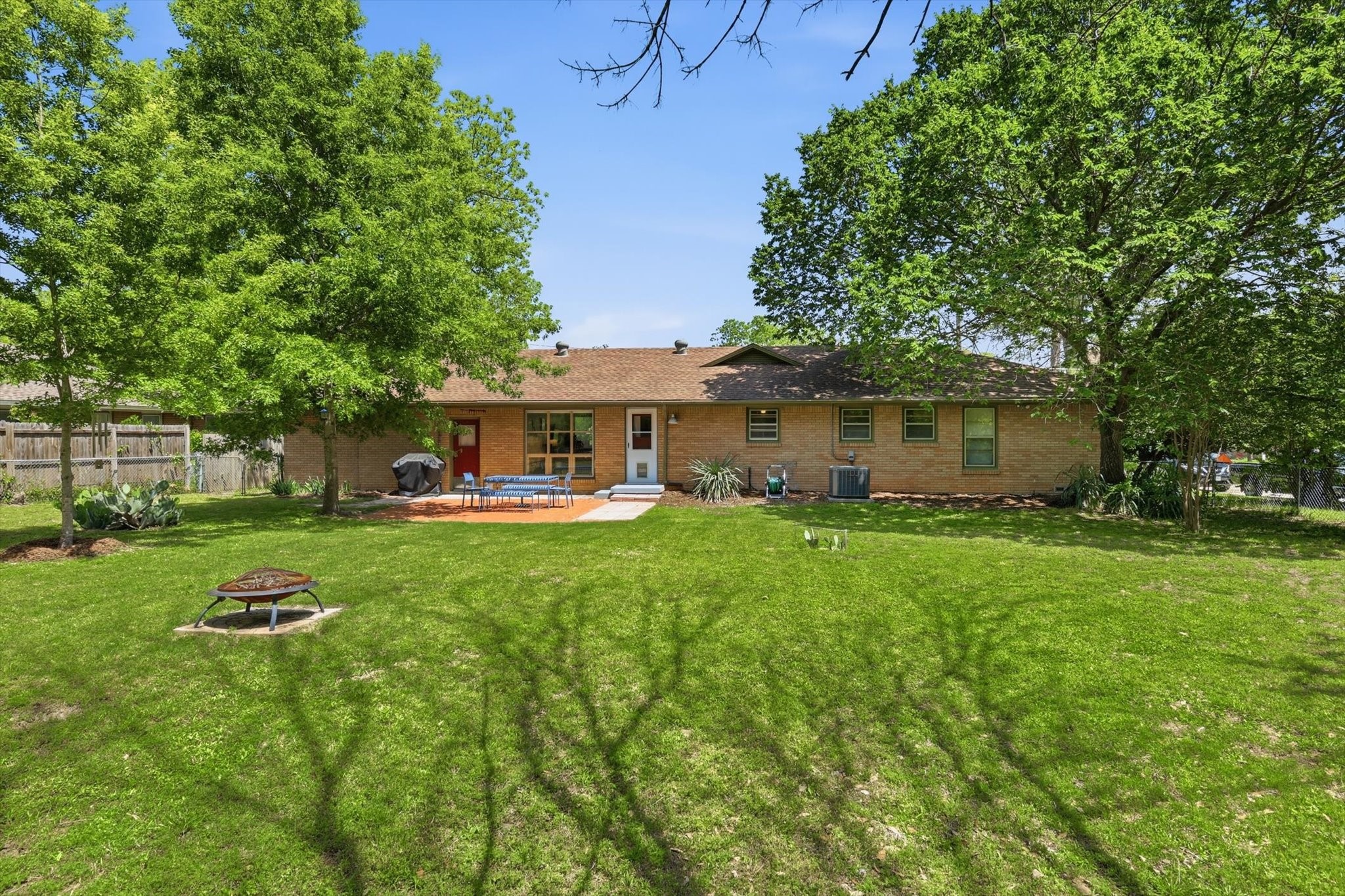 2409 Robinwood Lane Denton TX 76209