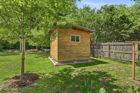 2409 Robinwood Lane Denton TX 76209