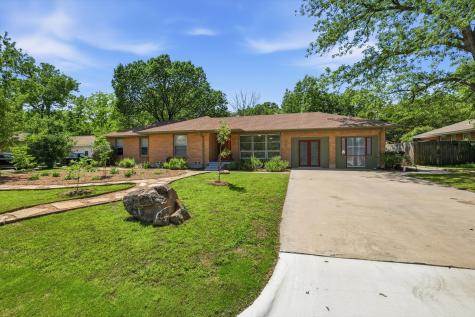 2409 Robinwood Lane Denton TX 76209