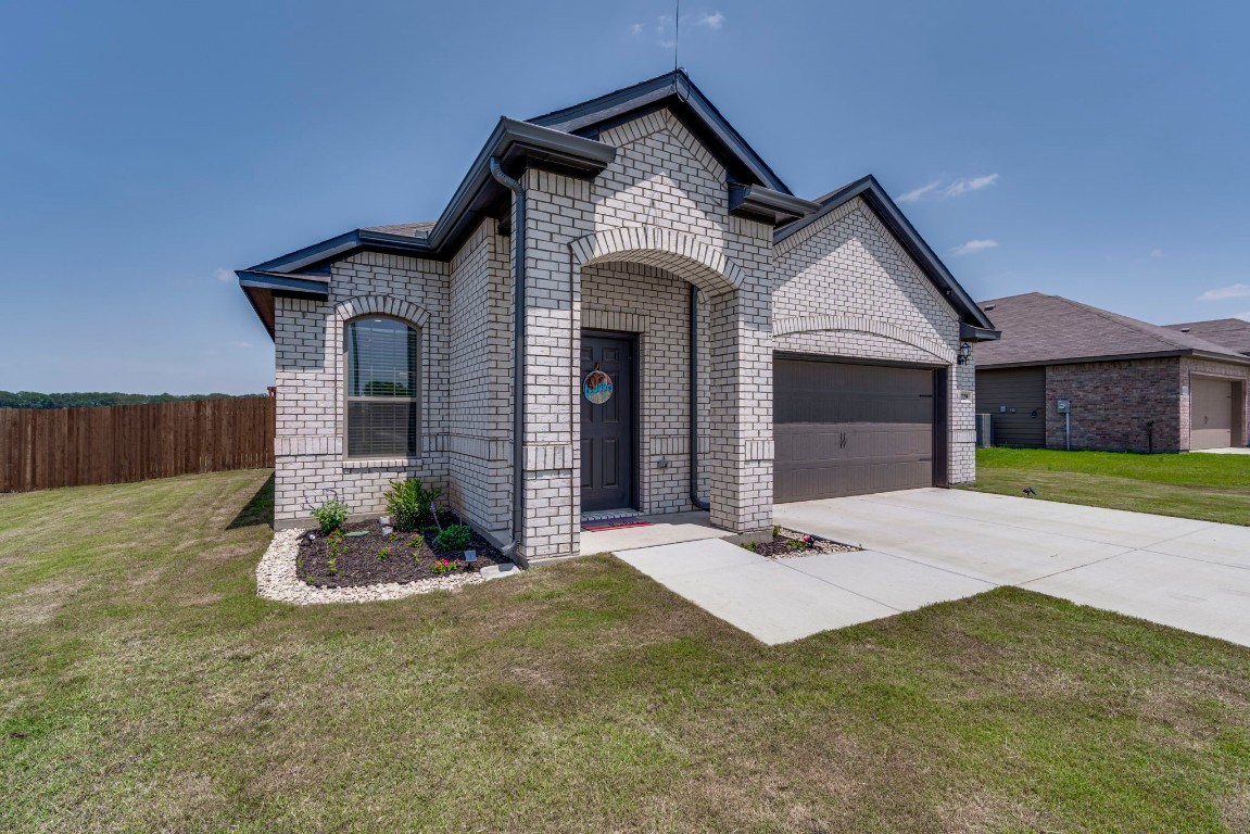 229 Pearl Street Cleburne TX 76031