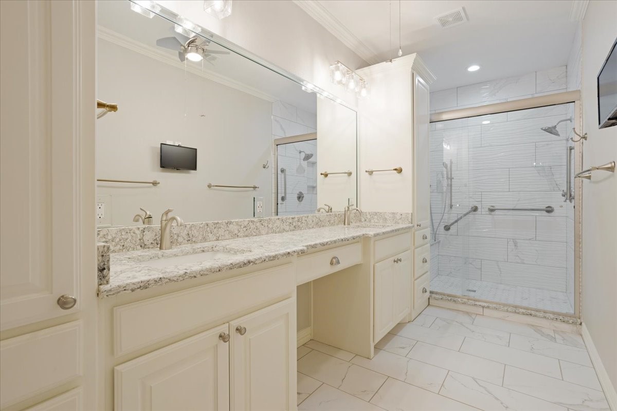 3909 Saddle Creek Denison TX 75020