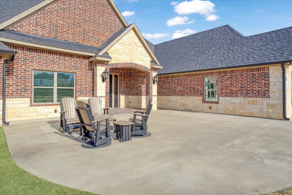 3909 Saddle Creek Denison TX 75020