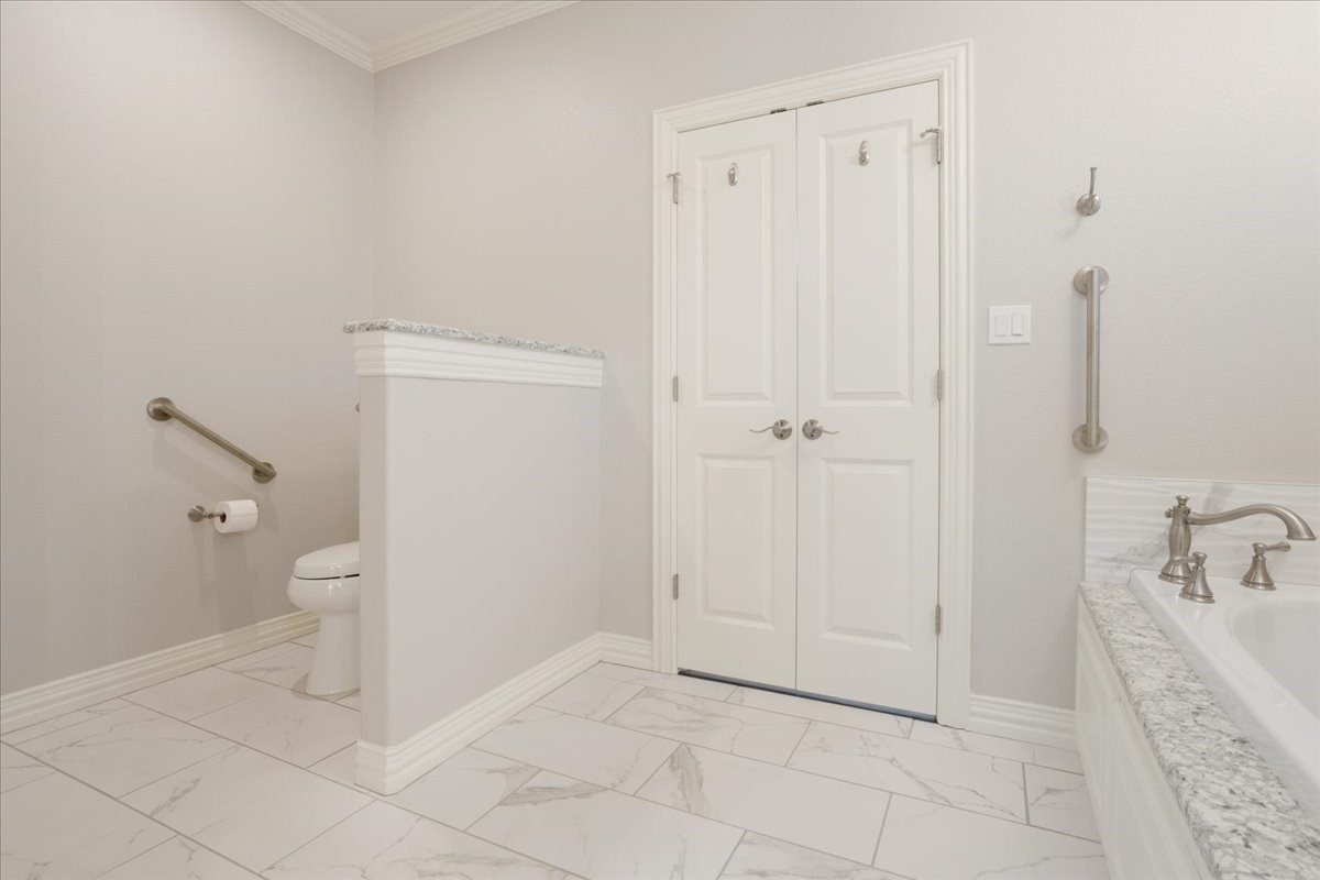 3909 Saddle Creek Denison TX 75020
