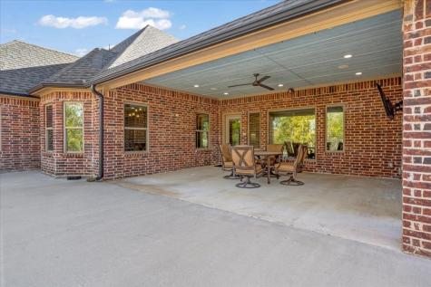 3909 Saddle Creek Denison TX 75020