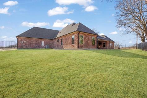 3909 Saddle Creek Denison TX 75020