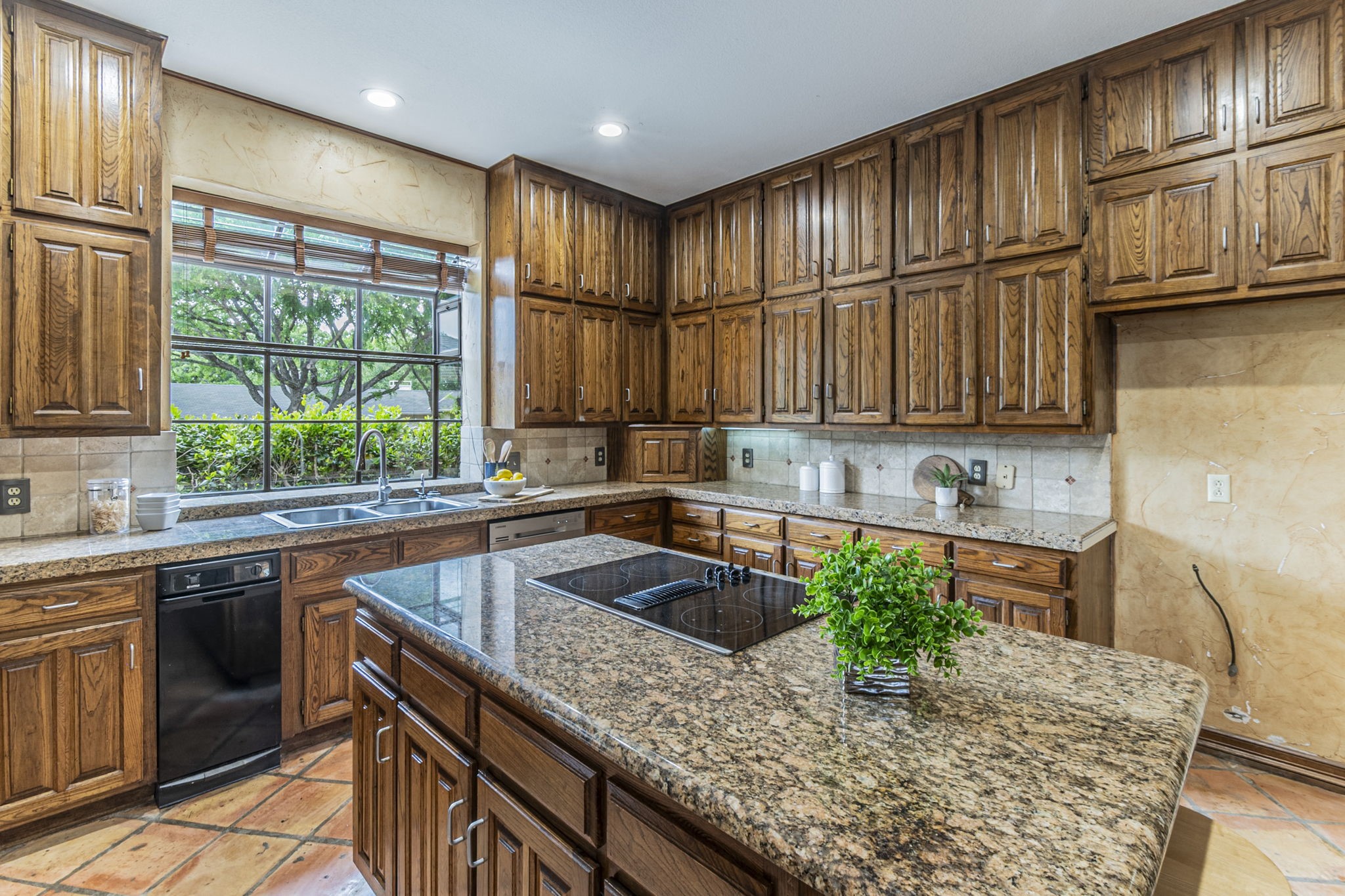 2714 Ridge Top Lane Arlington TX 76006