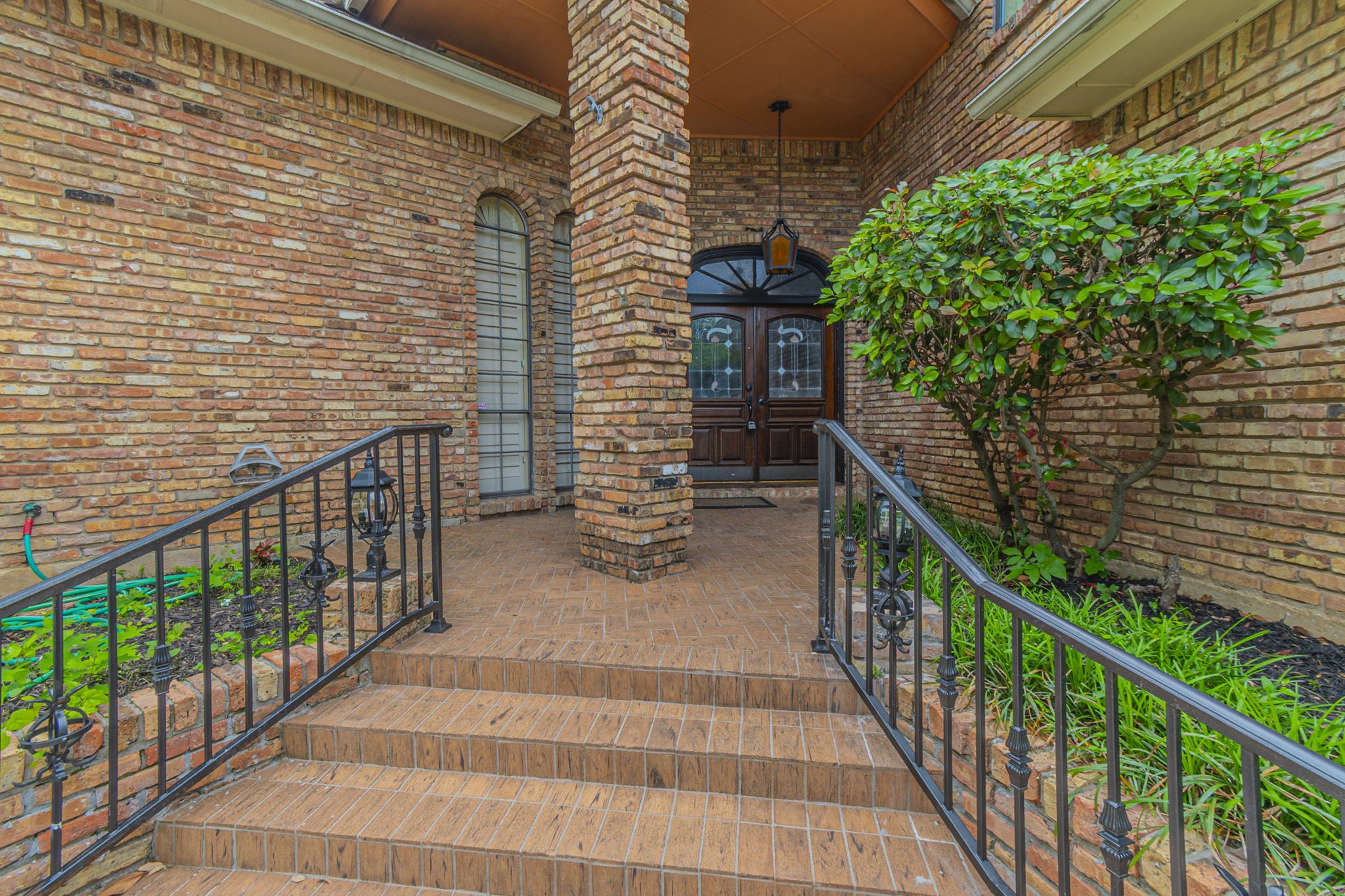 2714 Ridge Top Lane Arlington TX 76006