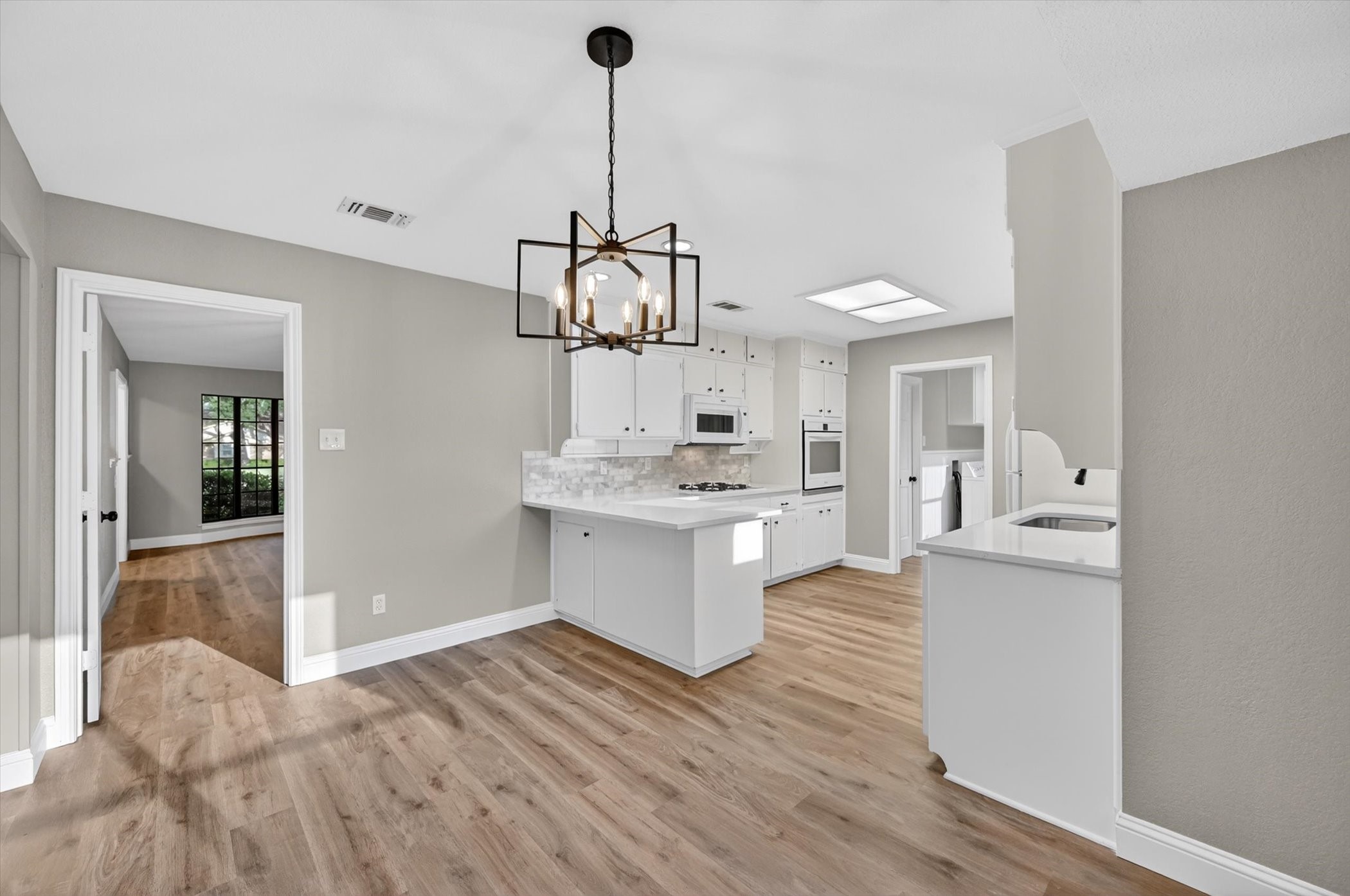 2515 Avonhill Drive Arlington TX 76015
