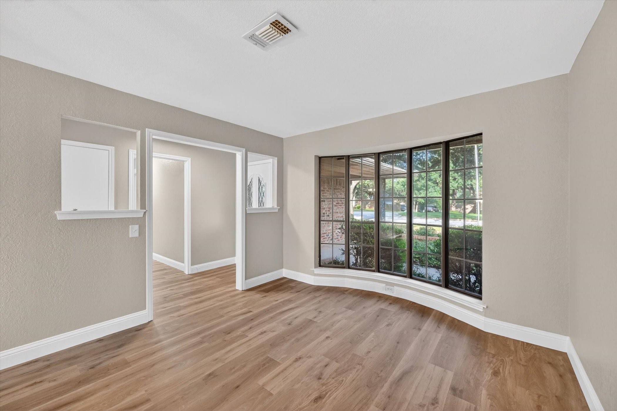 2515 Avonhill Drive Arlington TX 76015