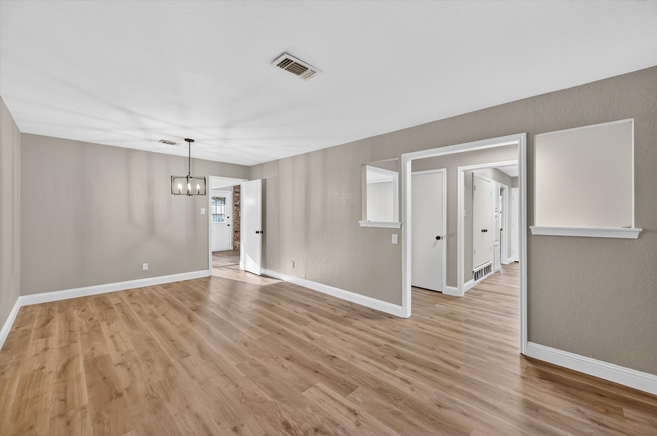 2515 Avonhill Drive Arlington TX 76015