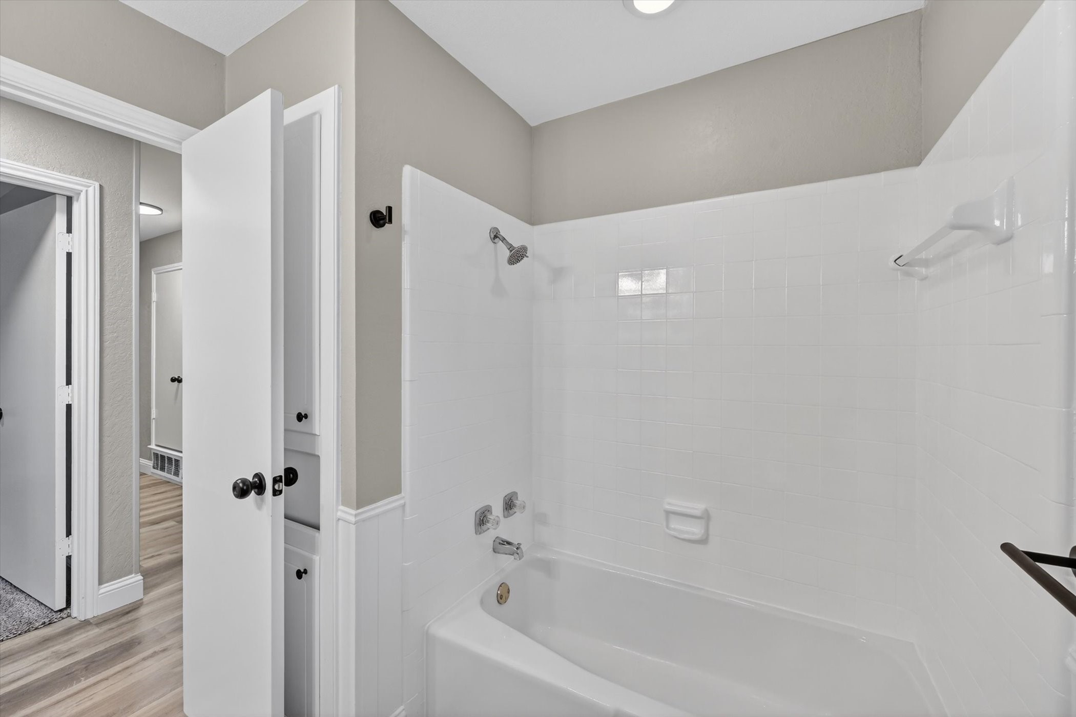 2515 Avonhill Drive Arlington TX 76015
