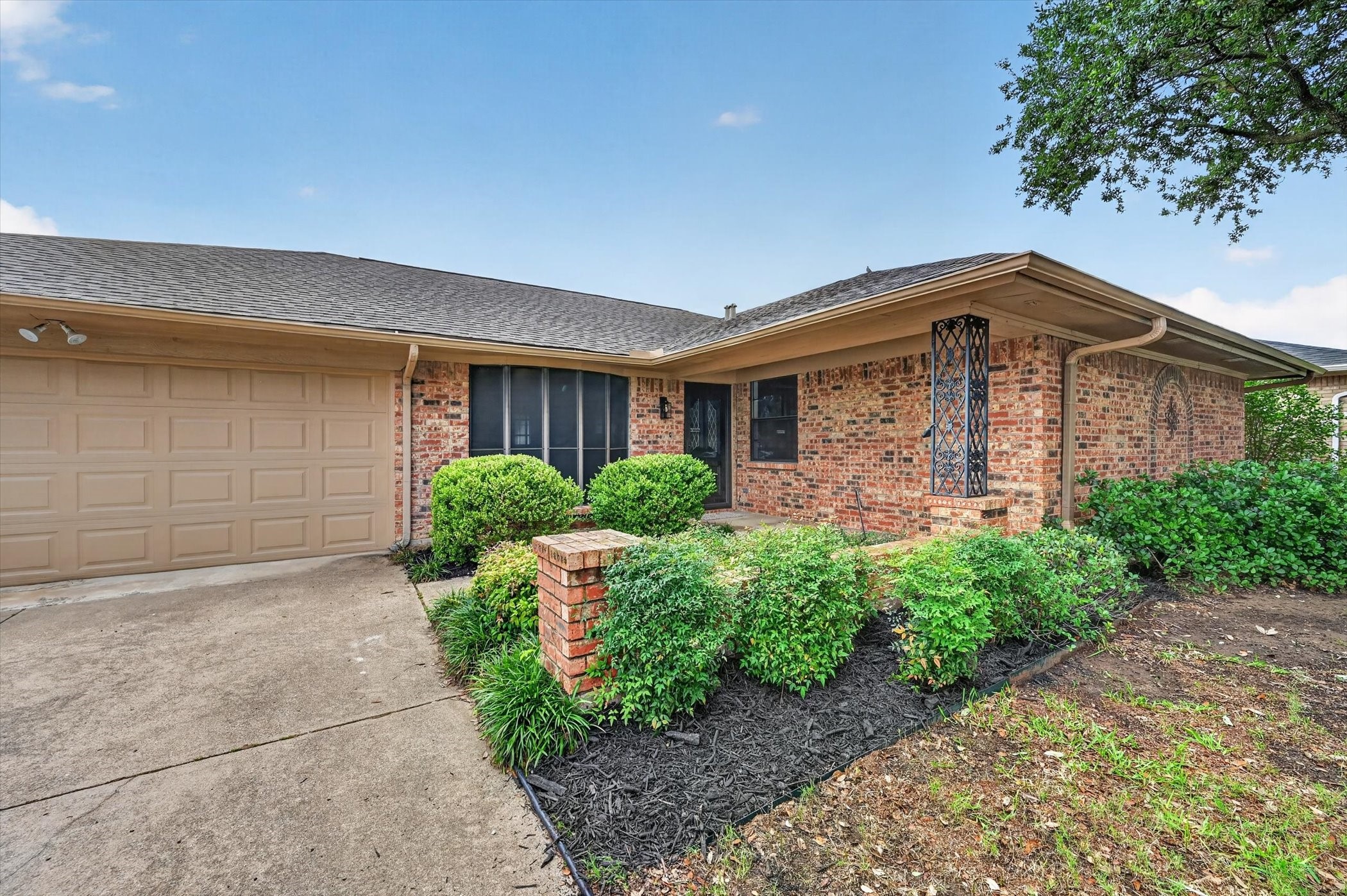 2515 Avonhill Drive Arlington TX 76015