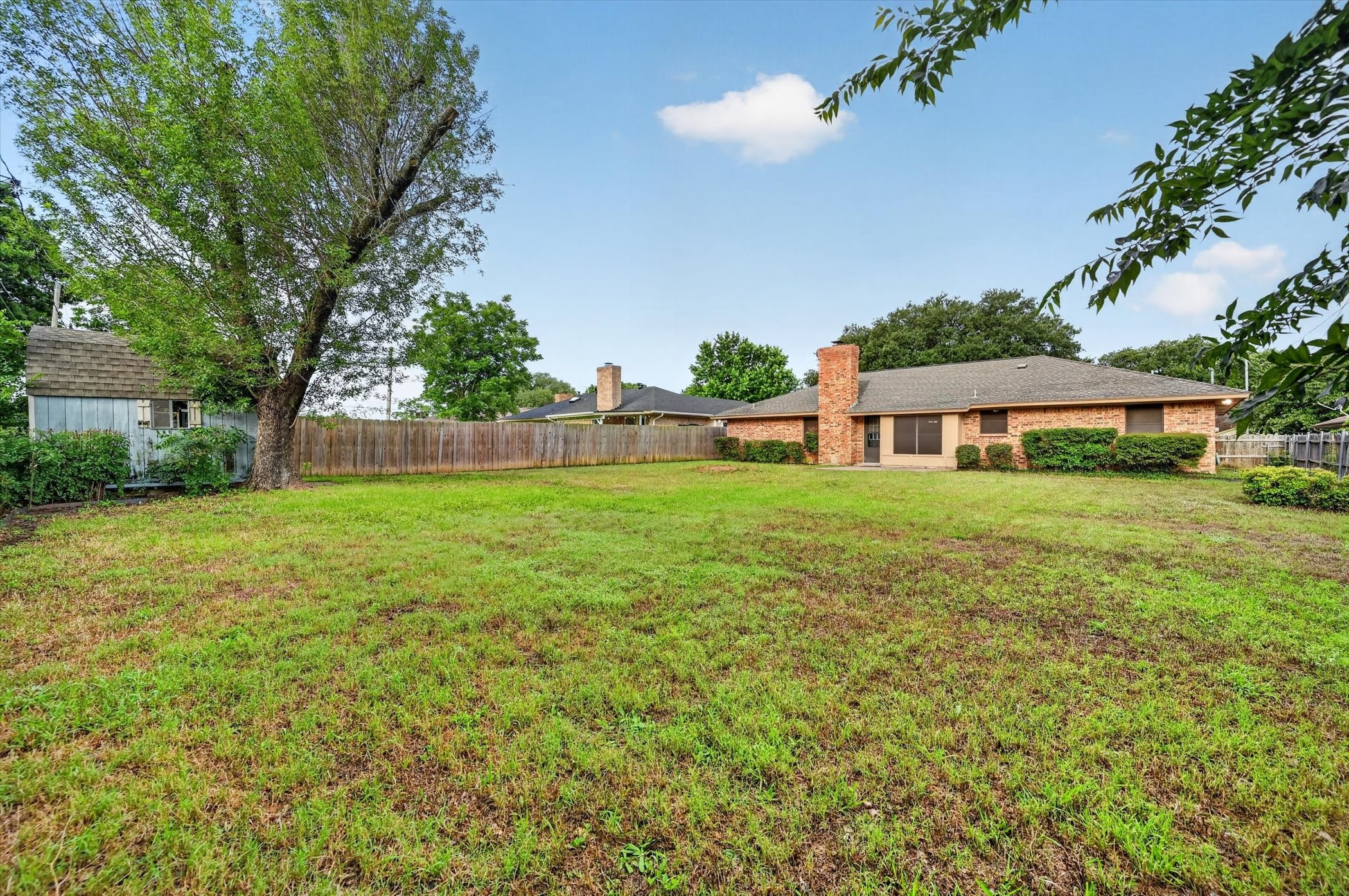 2515 Avonhill Drive Arlington TX 76015