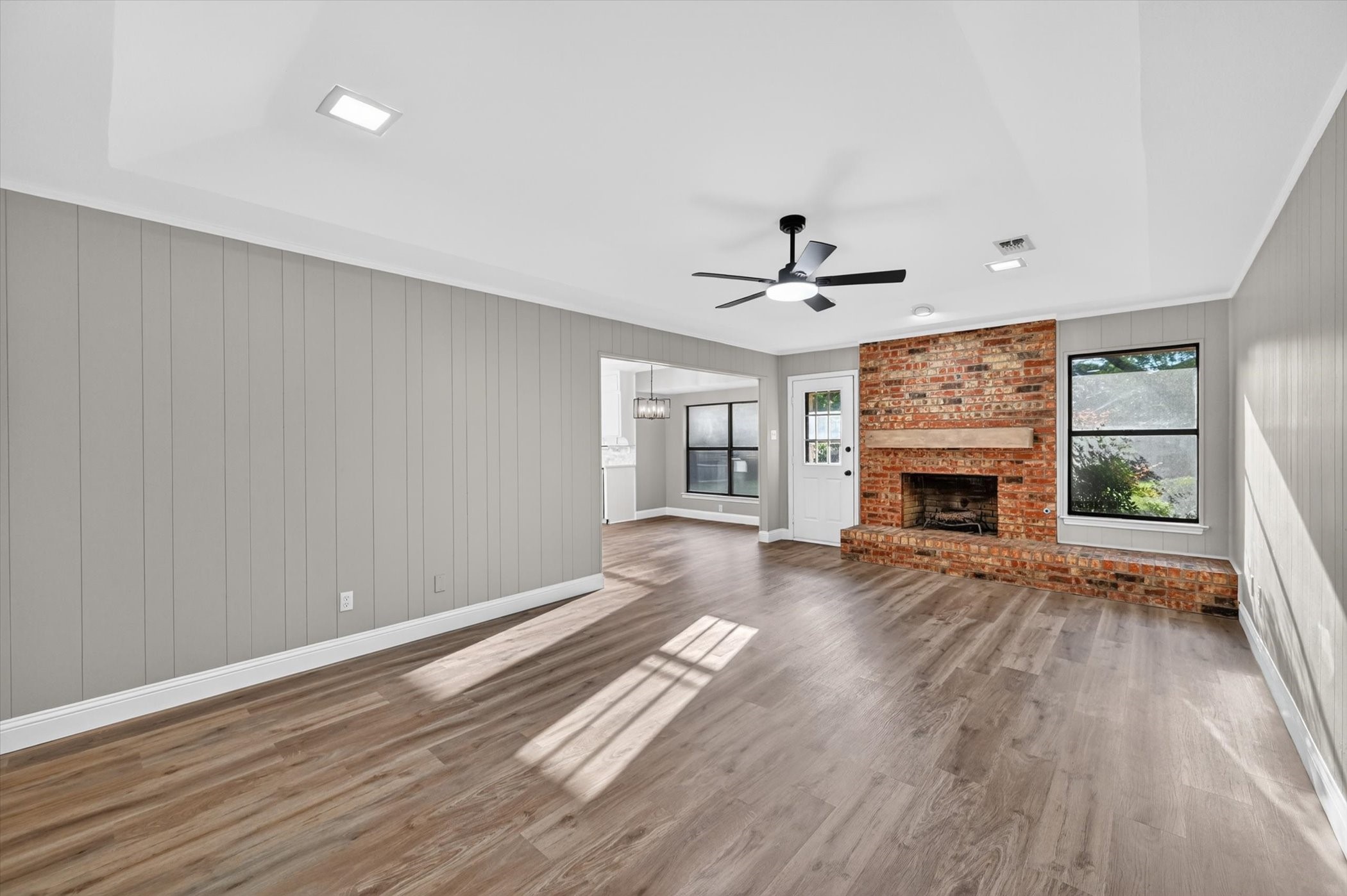 2515 Avonhill Drive Arlington TX 76015