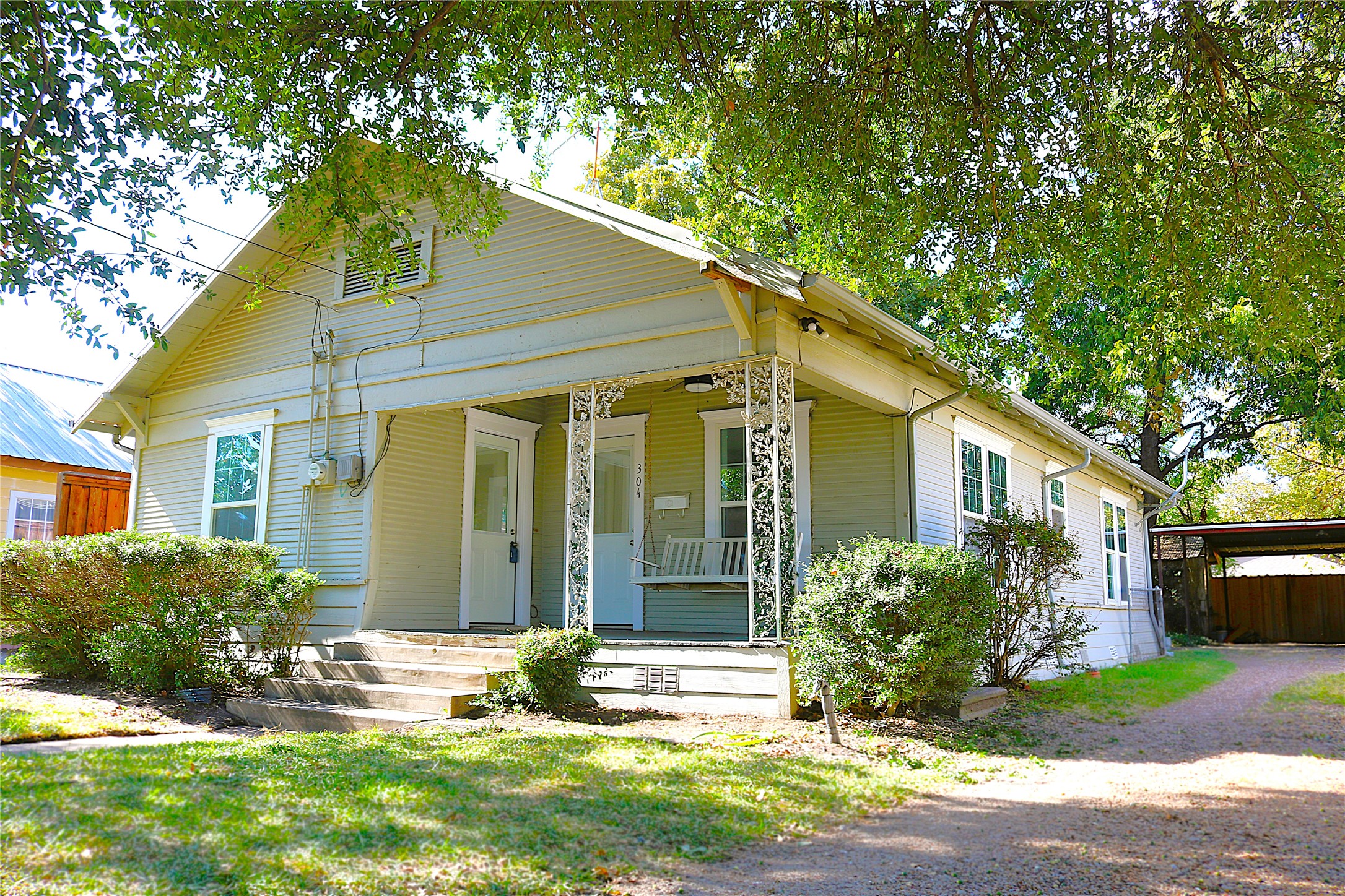 304 E Waco Street Ennis TX 75119