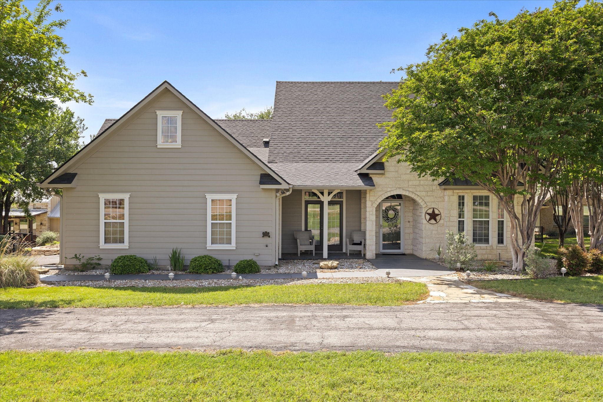 1712 Bent Tree Court Granbury TX 76049