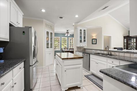 1712 Bent Tree Court Granbury TX 76049