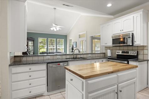 1712 Bent Tree Court Granbury TX 76049