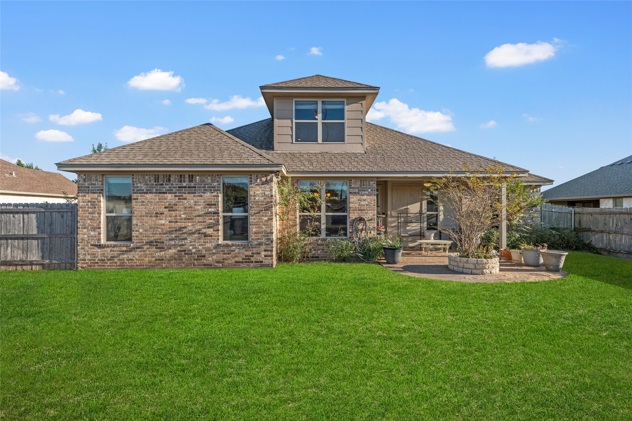 105 Hollygrove Drive Hewitt TX 76643