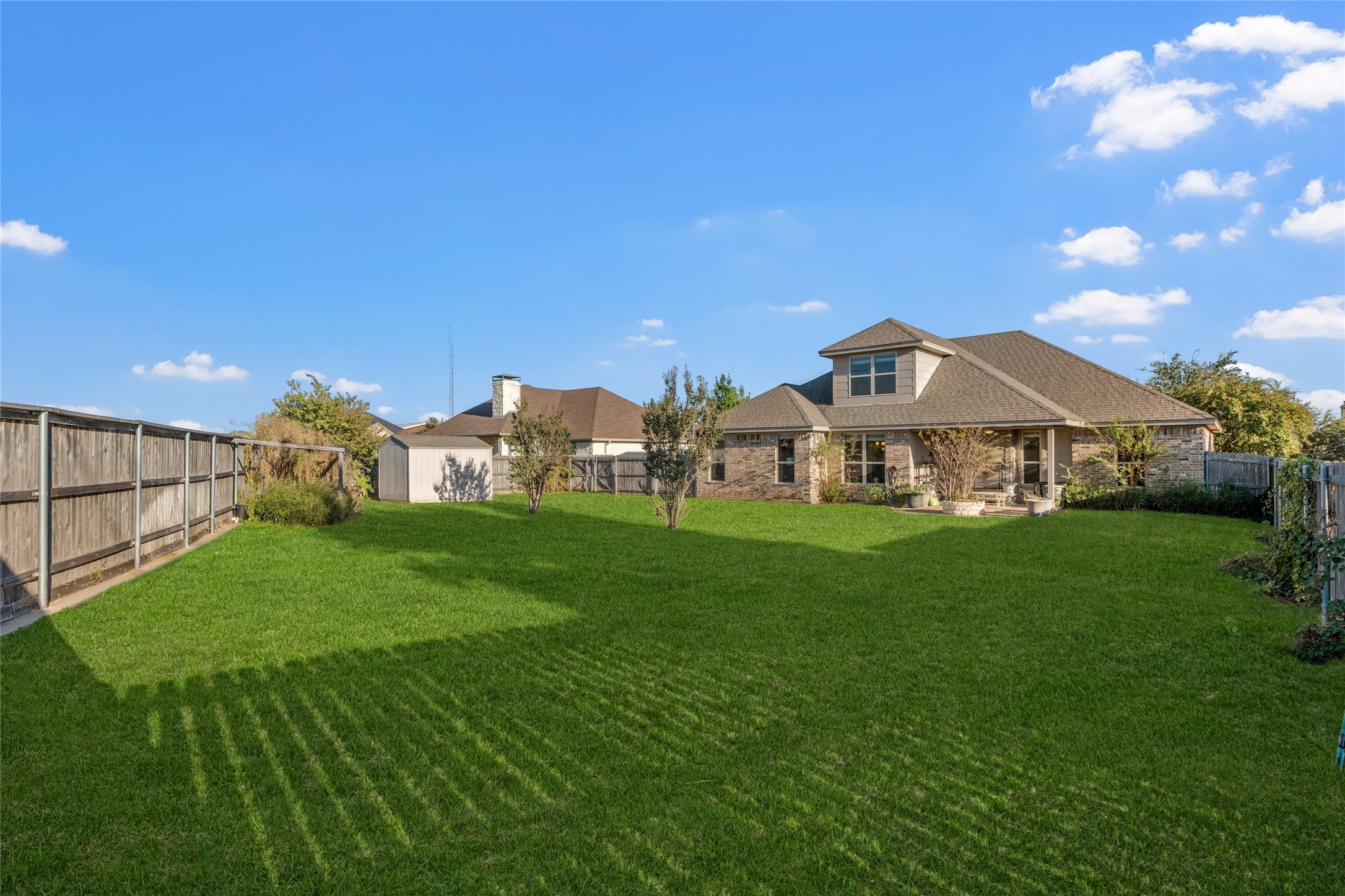 105 Hollygrove Drive Hewitt TX 76643