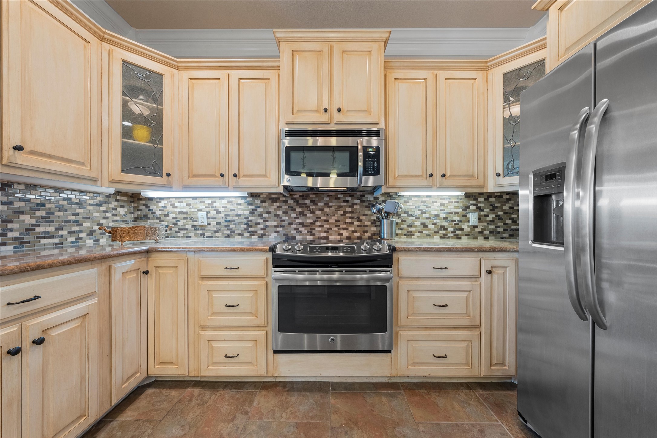 105 Hollygrove Drive Hewitt TX 76643