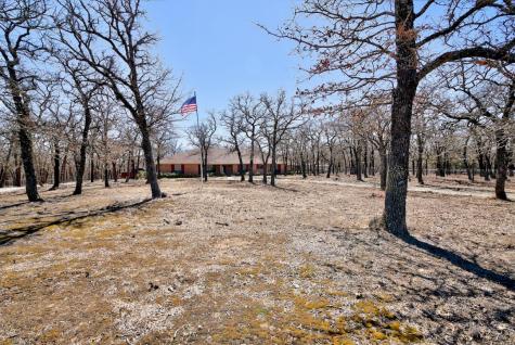 2417 Wild Oaks Avenue Joshua TX 76058