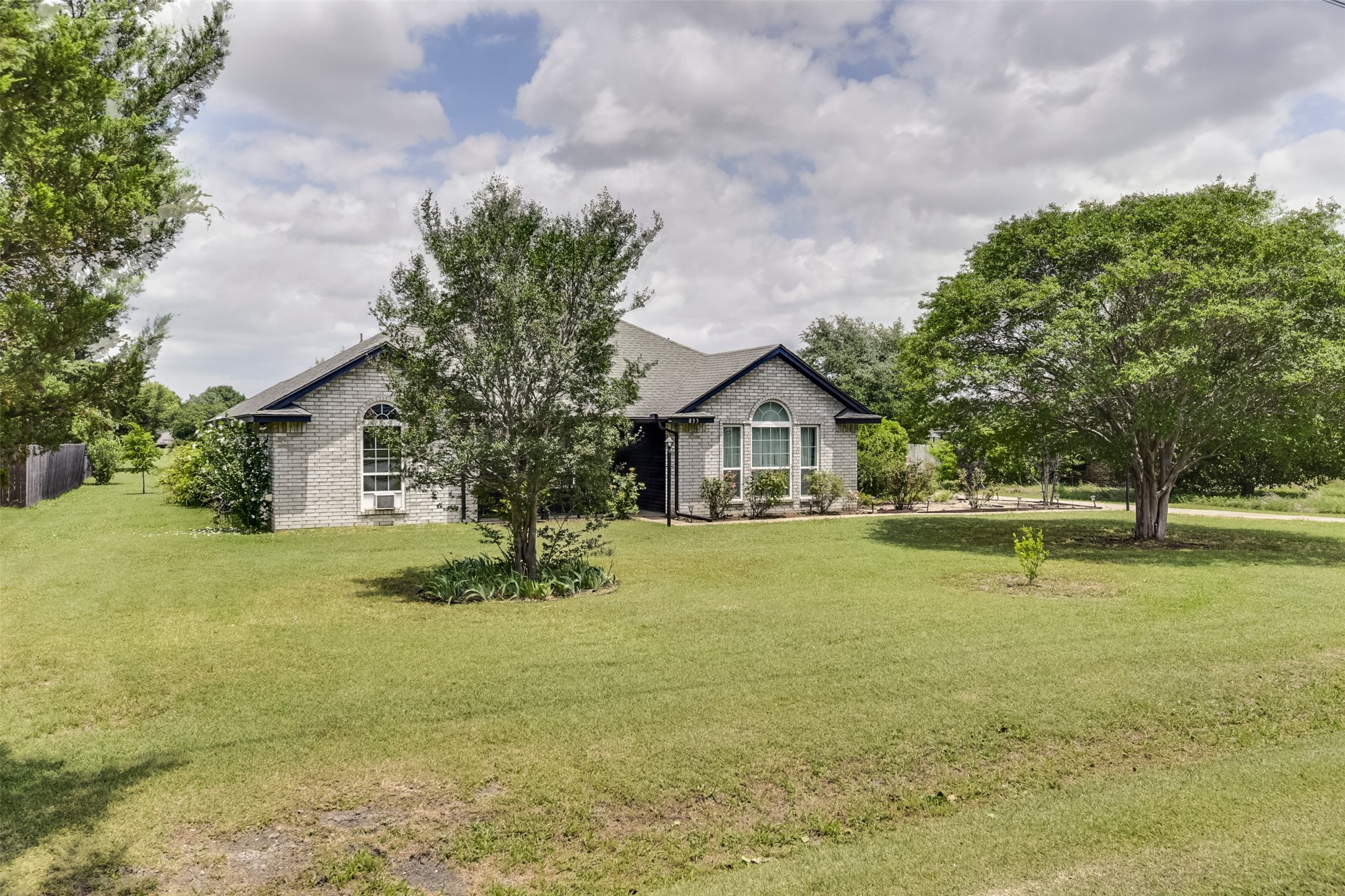 835 Shady Brook Lane Red Oak TX 75154