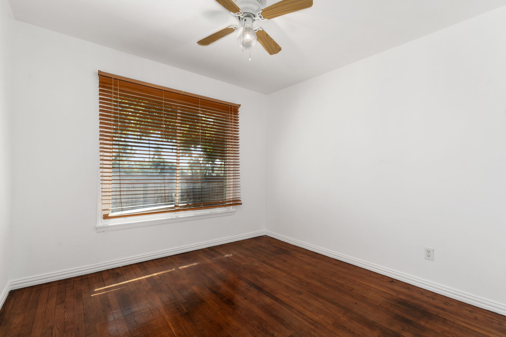 1201 W Felix Street Fort Worth TX 76115