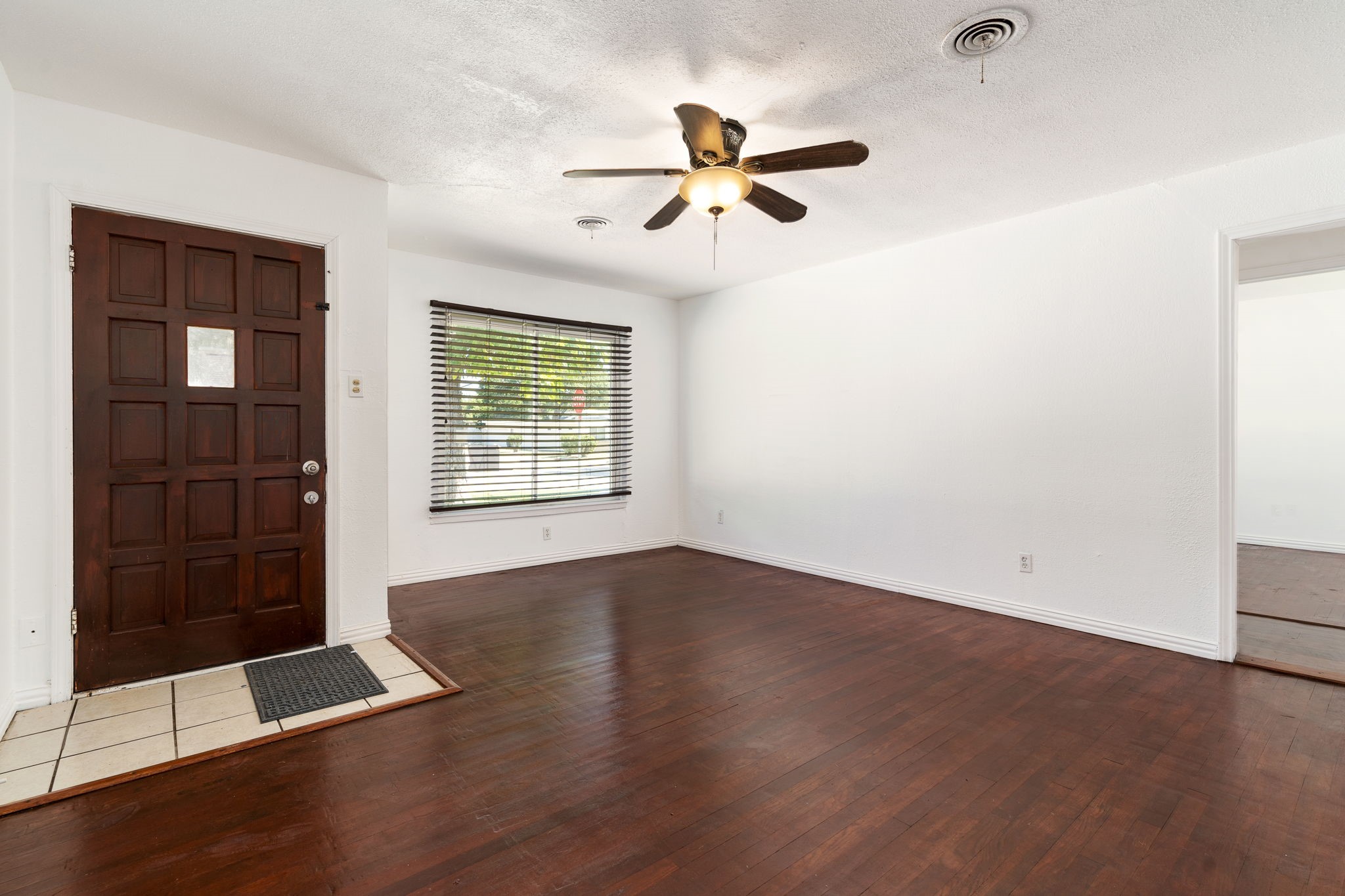 1201 W Felix Street Fort Worth TX 76115