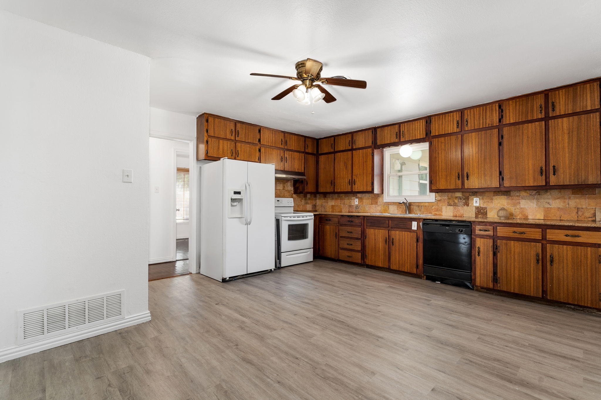 1201 W Felix Street Fort Worth TX 76115