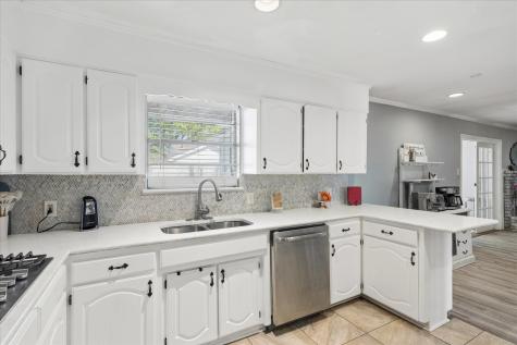 5705 Diamond Oaks Drive N Haltom City TX 76117