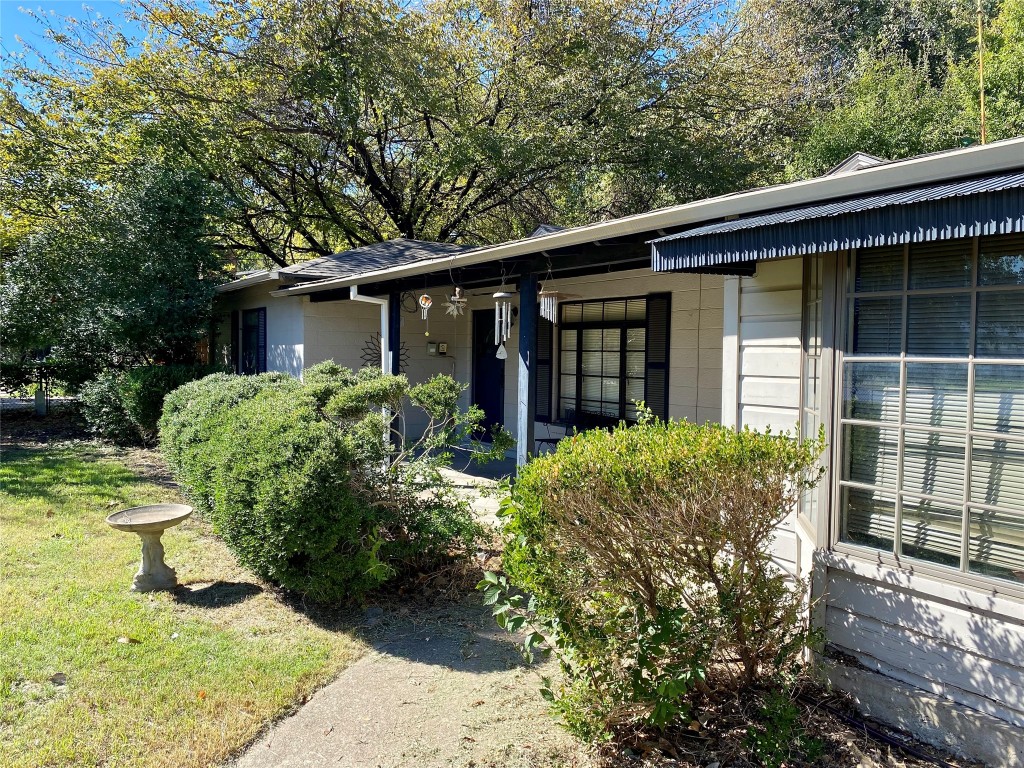 715 Merritt Street River Oaks TX 76114