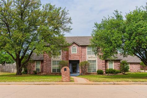 1003 Colonial Court Kennedale TX 76060