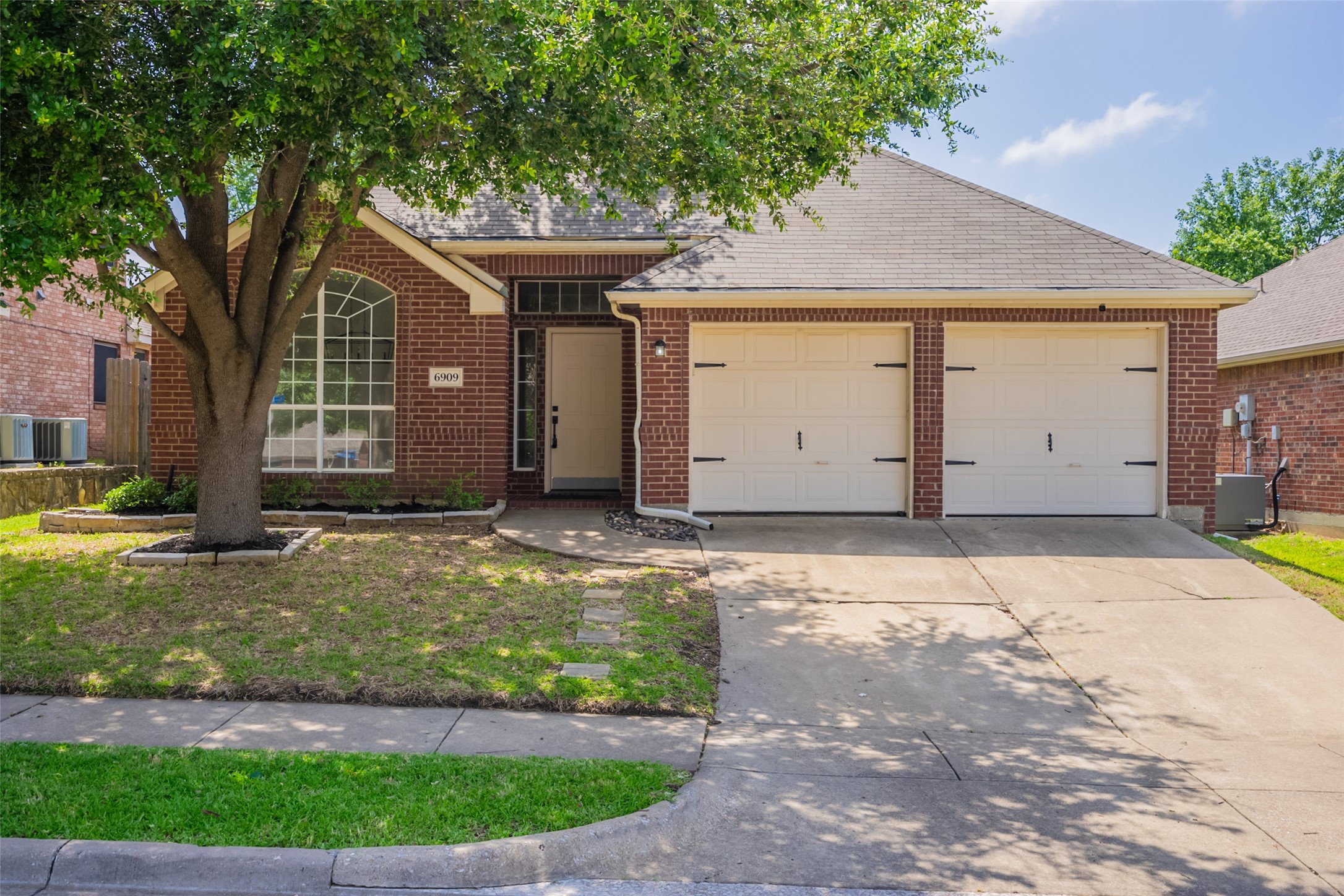 6909 Highland Crest Lane Sachse TX 75048